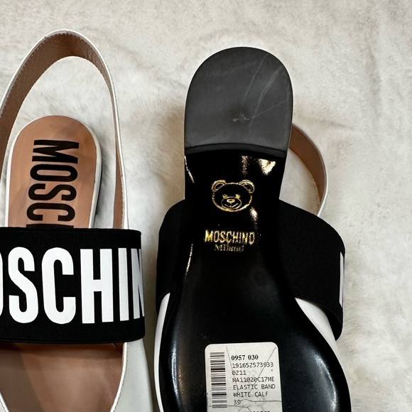 Moschino White and Black Flats-Leather Slingback Flat
WHITE CALF / 39 - Picture 4 of 6